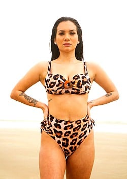 Stefani Bays